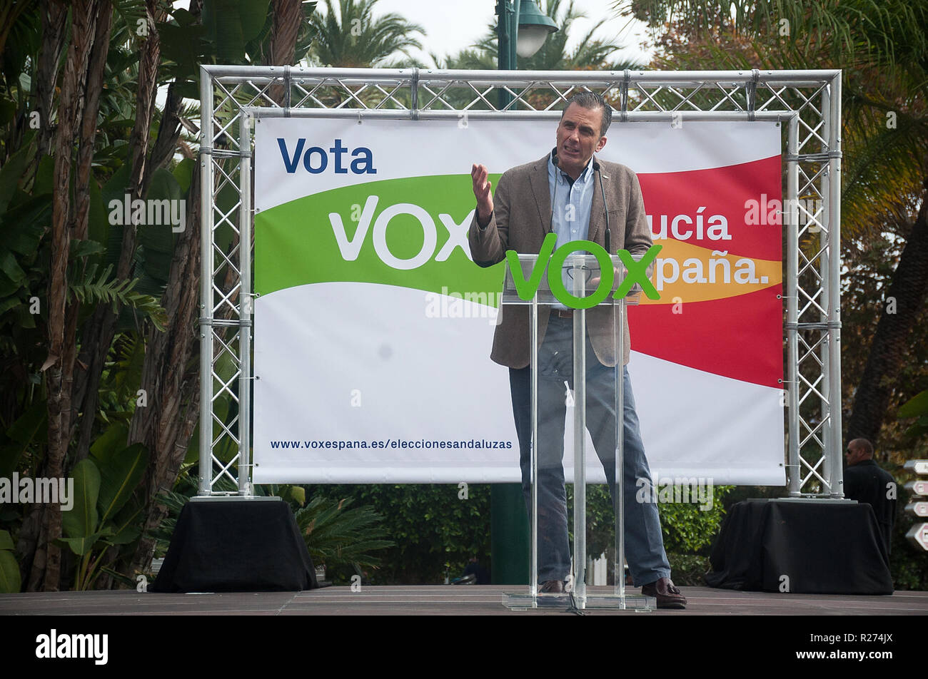 Il segretario generale di estrema destra partito VOX, Javier Ortega Smith, vedono parlare durante la campagna delle elezioni regionali in Andalusia. Foto Stock