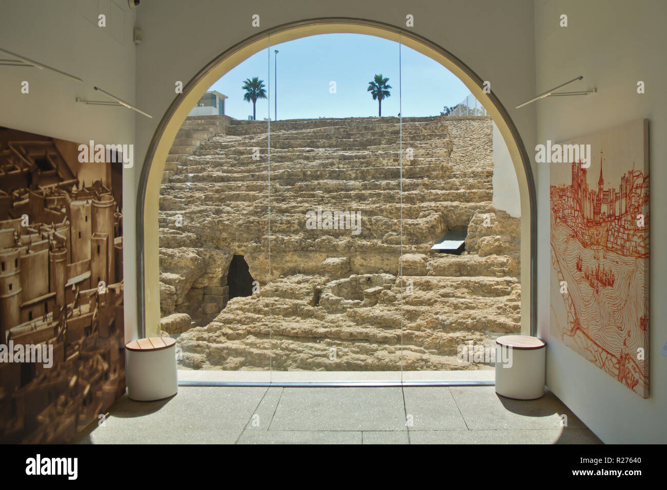 Cadice è, per molti aspetti, una tipica città andalusa con una ricchezza di panorami interessanti e ben conservati i monumenti storici. Foto Stock