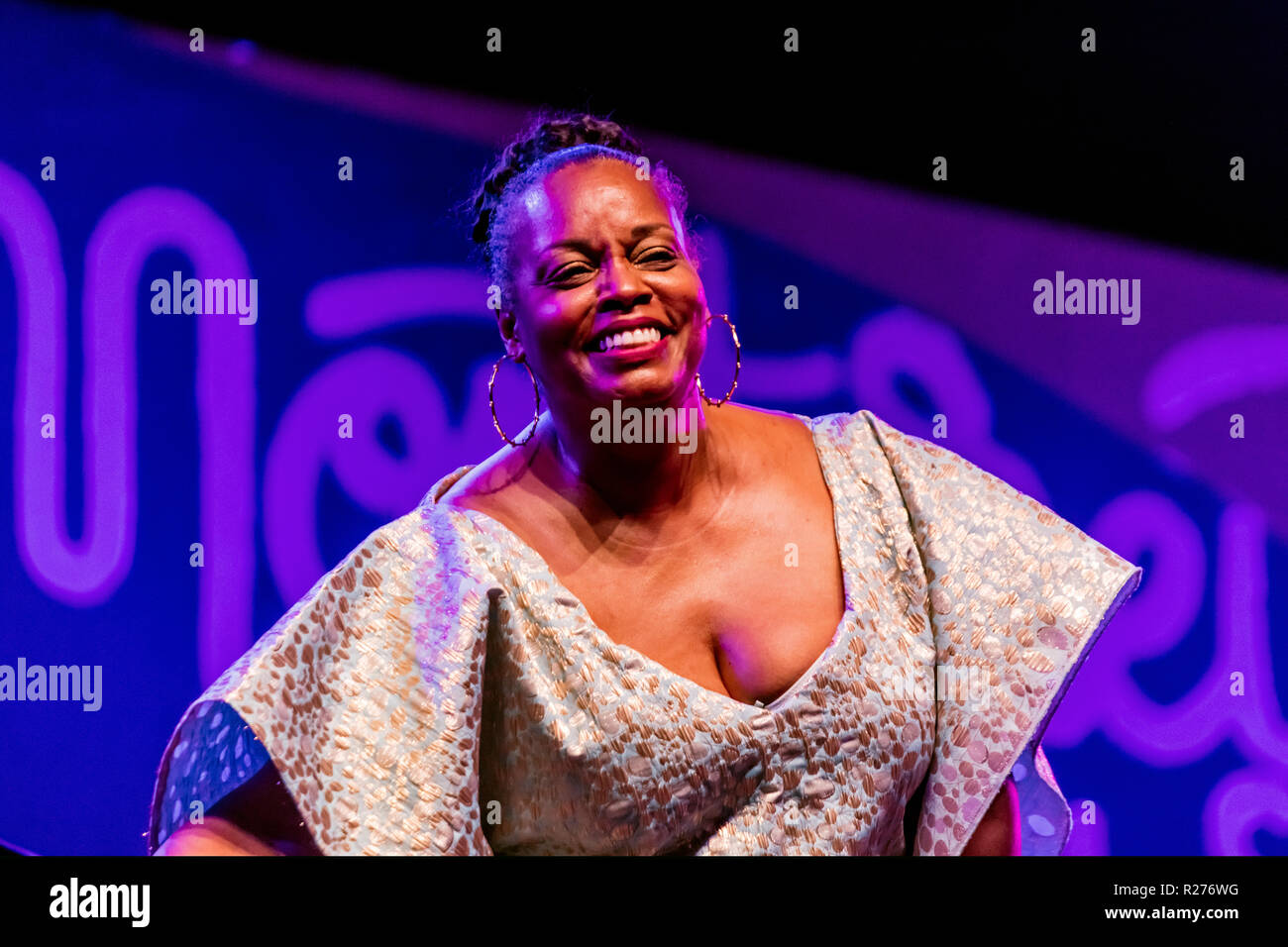 DIANNE REEVES si svolge in corrispondenza della 61a MONTEREY JAZZ FESTIVAL - Monterey, California Foto Stock
