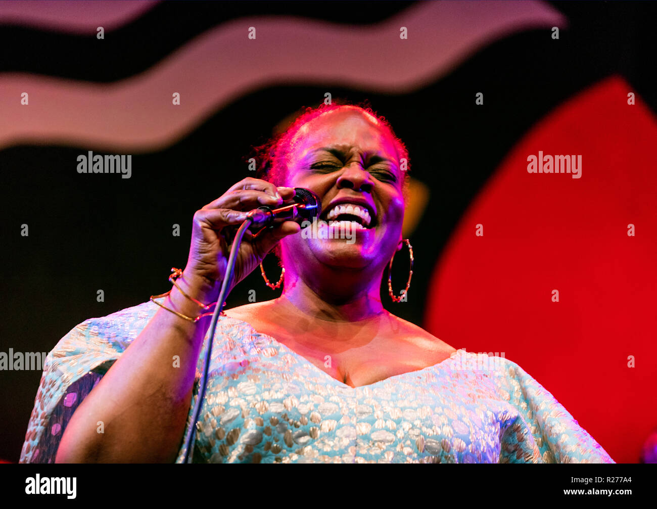 DIANNE REEVES si svolge in corrispondenza della 61a MONTEREY JAZZ FESTIVAL - Monterey, California Foto Stock