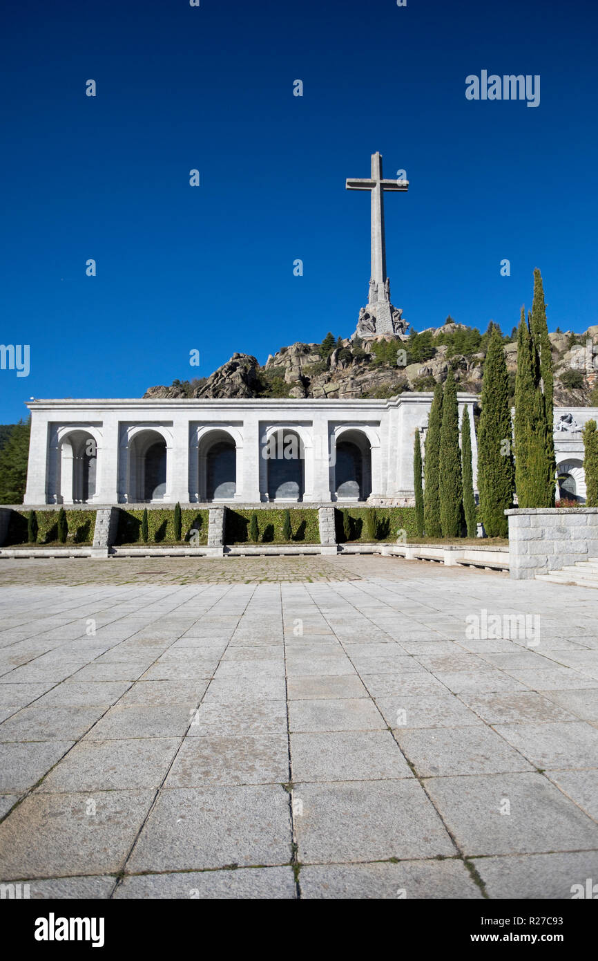 La Valle dei Caduti (Valle de los Caidos) monumento e basilica nella Sierra de Guadarrama, vicino Madrid Spagna. Foto Stock