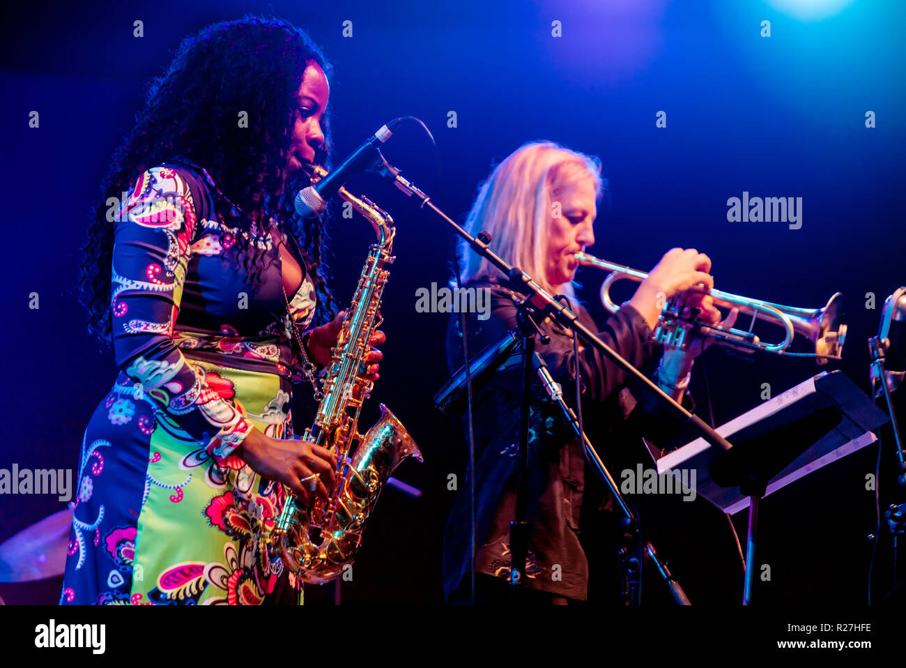 TIA FULLER esegue con INGRID JENSEN presso la 61MONTEREY JAZZ FESTIVAL - Monterey, California Foto Stock