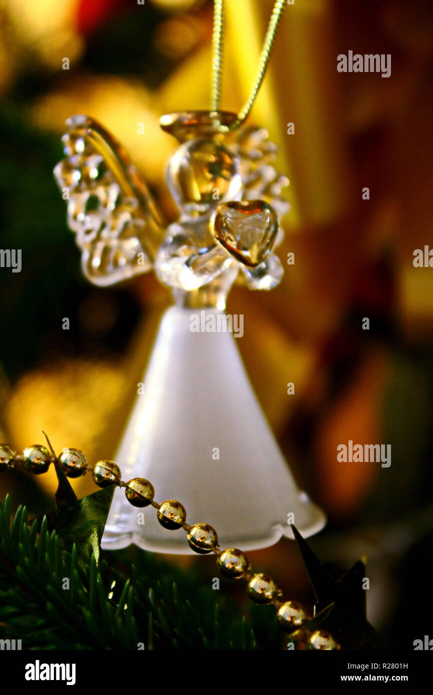 Giocattolo angelo vetro decorazione su l'albero di natale Foto Stock
