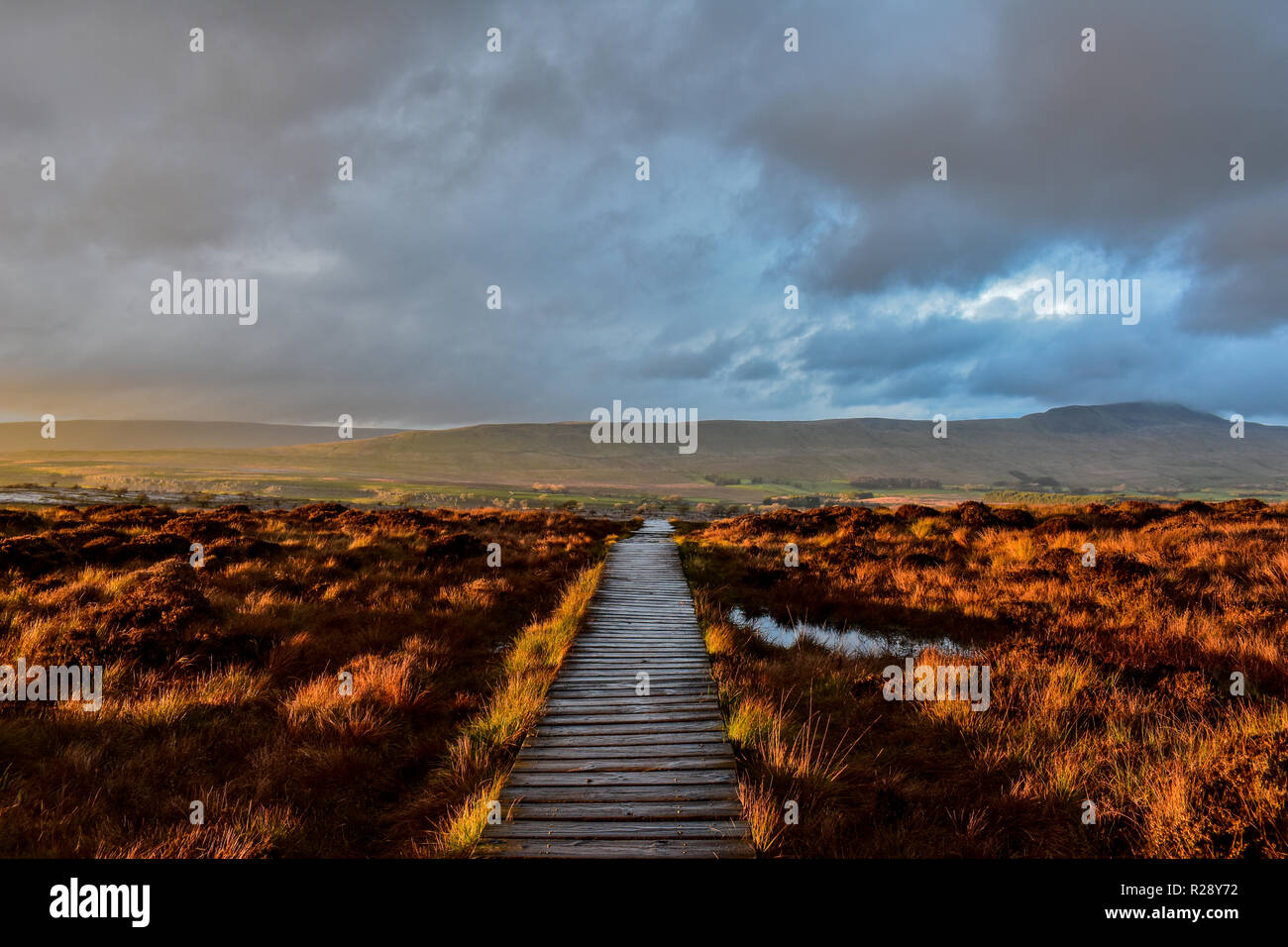 Tramonto sul monte Inglebrough Foto Stock