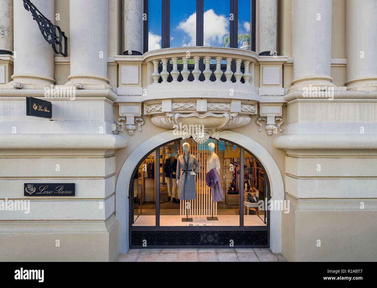 Loro Piana italiano negozio di abbigliamento specializzato in high-end di lusso, cashmere e prodotti di lana, Monte Carlo, Monaco. Foto Stock
