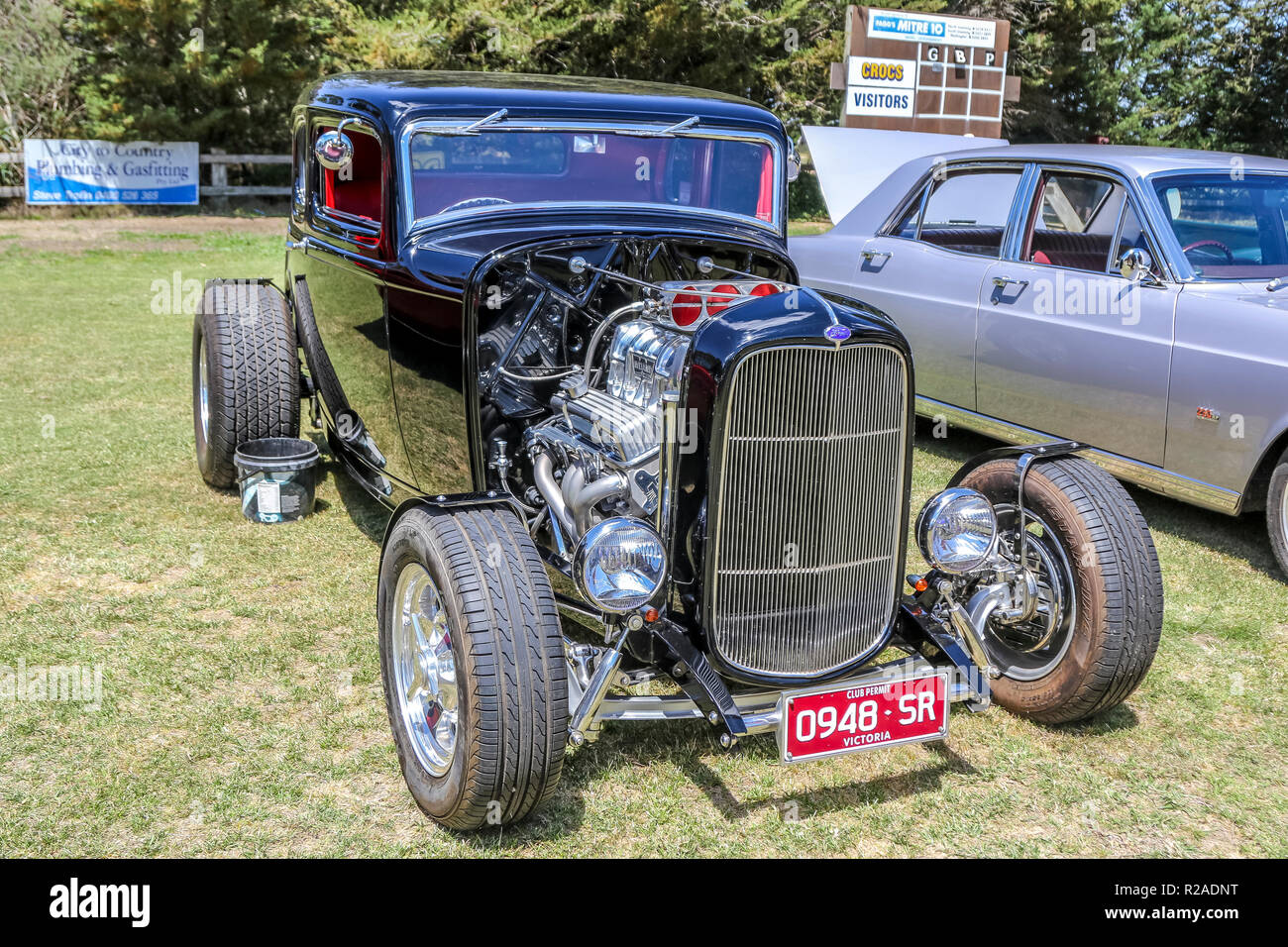 Meredith Old Skool Street Cars, Meredith, Victoria, Australia, 18 novembre 2018.Una folla immensa goduto l annuale Meredith Old Skool Street Cars uno dei maggiori automobile mostra (di pre ottanta automobili) e Bike visualizza in Victoria.. Credito: Brett keating/Alamy Live News Foto Stock