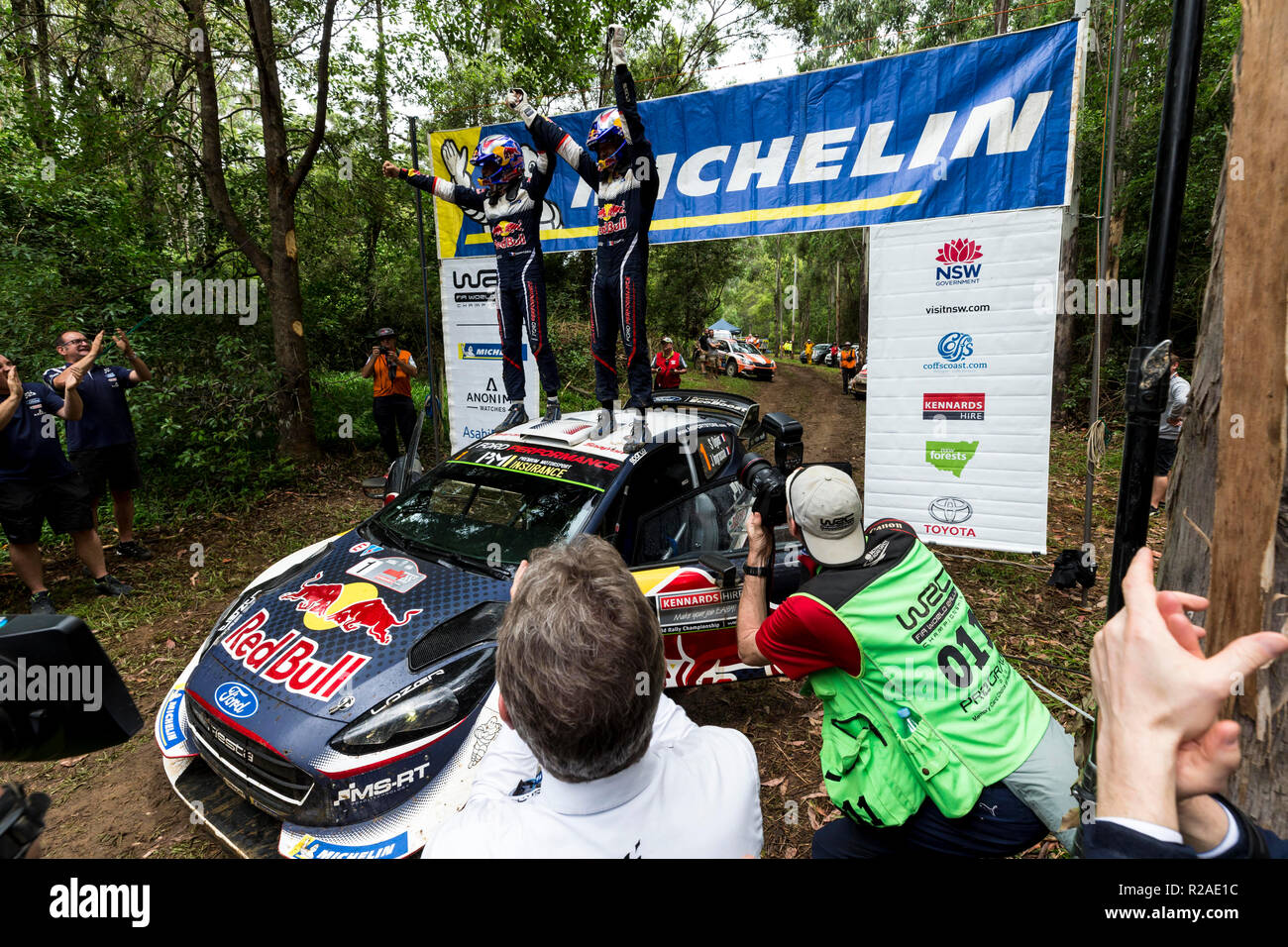 Il 18 novembre 2018, Coffs Harbour, Nuovo Galles del Sud, Australia; FIA World Rally Championship di Australia; M-Sport Ford World Rally Team Ford Fiesta pilotato da Sebastien Ogier e co guidato da Julien Ingrassia diventano 6 volte world rally champions Foto Stock