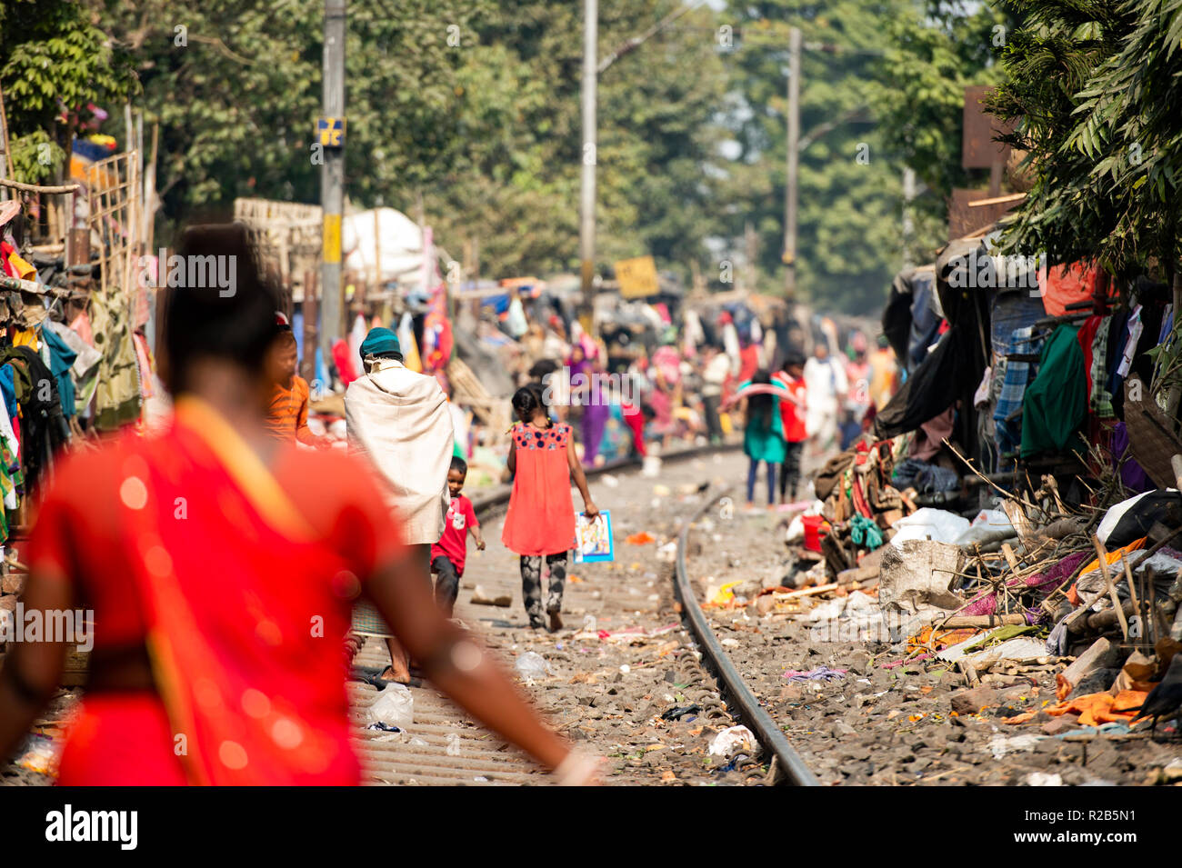 KOLKATA - India - 21 gennaio 2018. La vita quotidiana della gente povera in una delle baraccopoli in Kolkata. In Kolkata vi sono oltre 70.000 le persone che sono senza fissa dimora e quasi Foto Stock