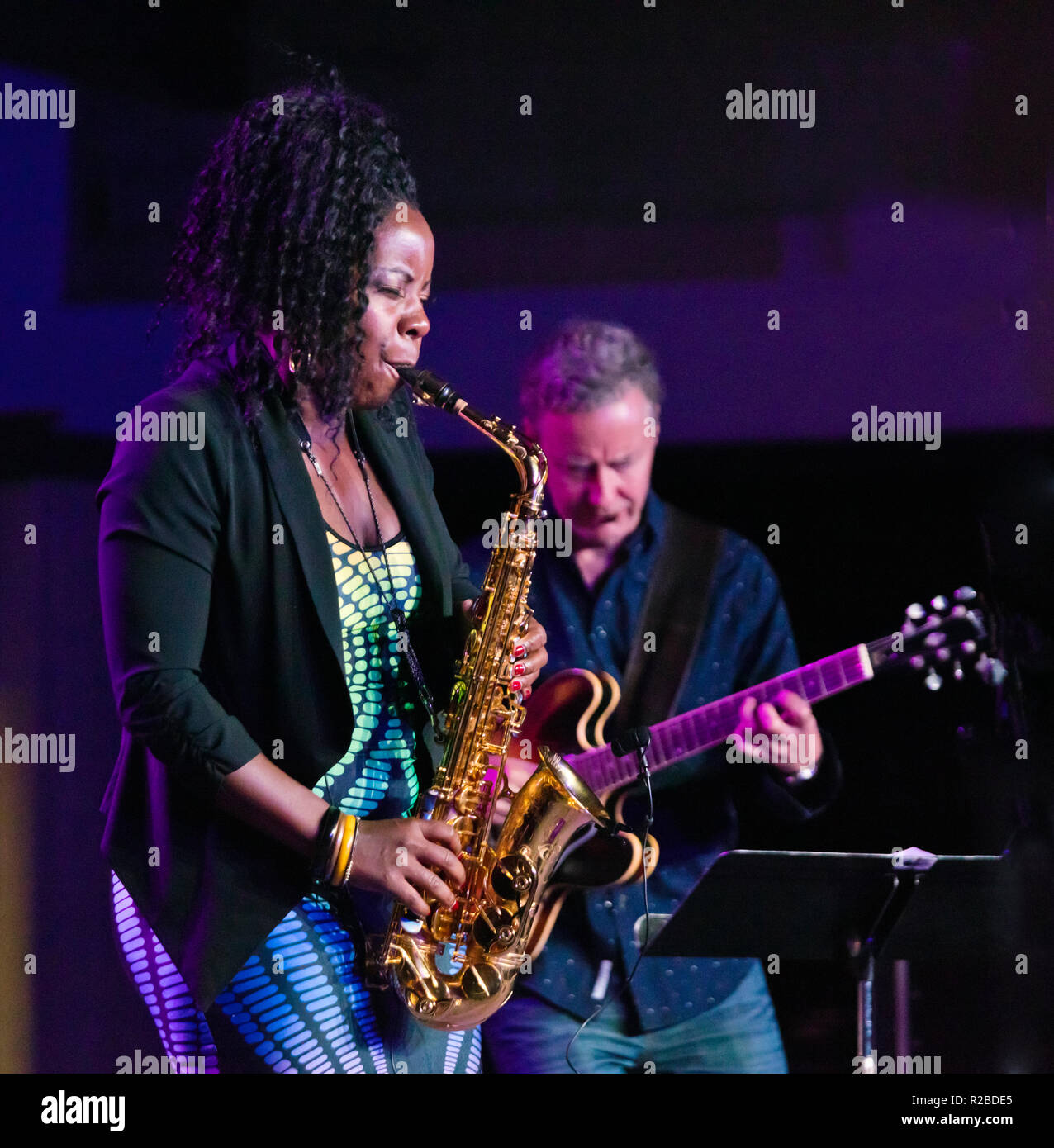 TIA FULLER'S Taglio diamante effettuando in corrispondenza della 61a Monterey Jazz Festival - Monterey, California Foto Stock