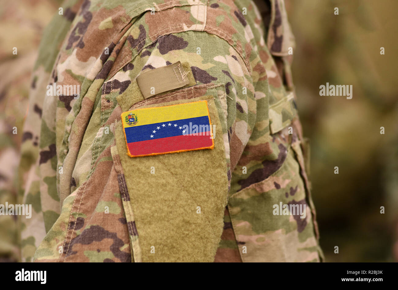 Venezuela bandiera sul braccio di soldati. Venezuela truppe (collage) Foto Stock