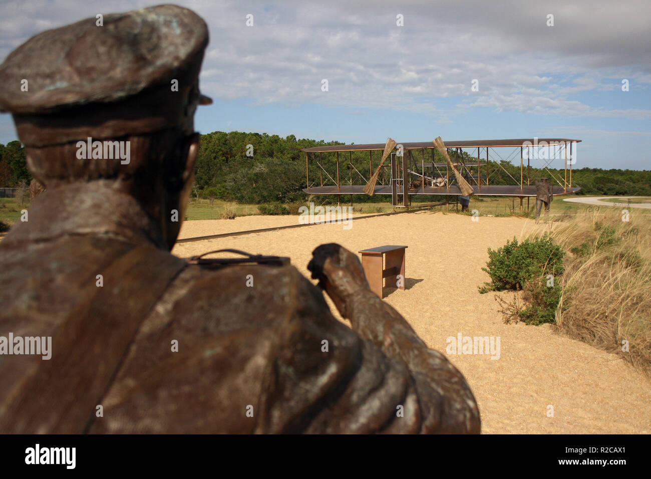 Ancora vita sculture raffiguranti Orville e Wilbur Wright il primo volo a Kitty Hawk, North Carolina, STATI UNITI D'AMERICA Foto Stock