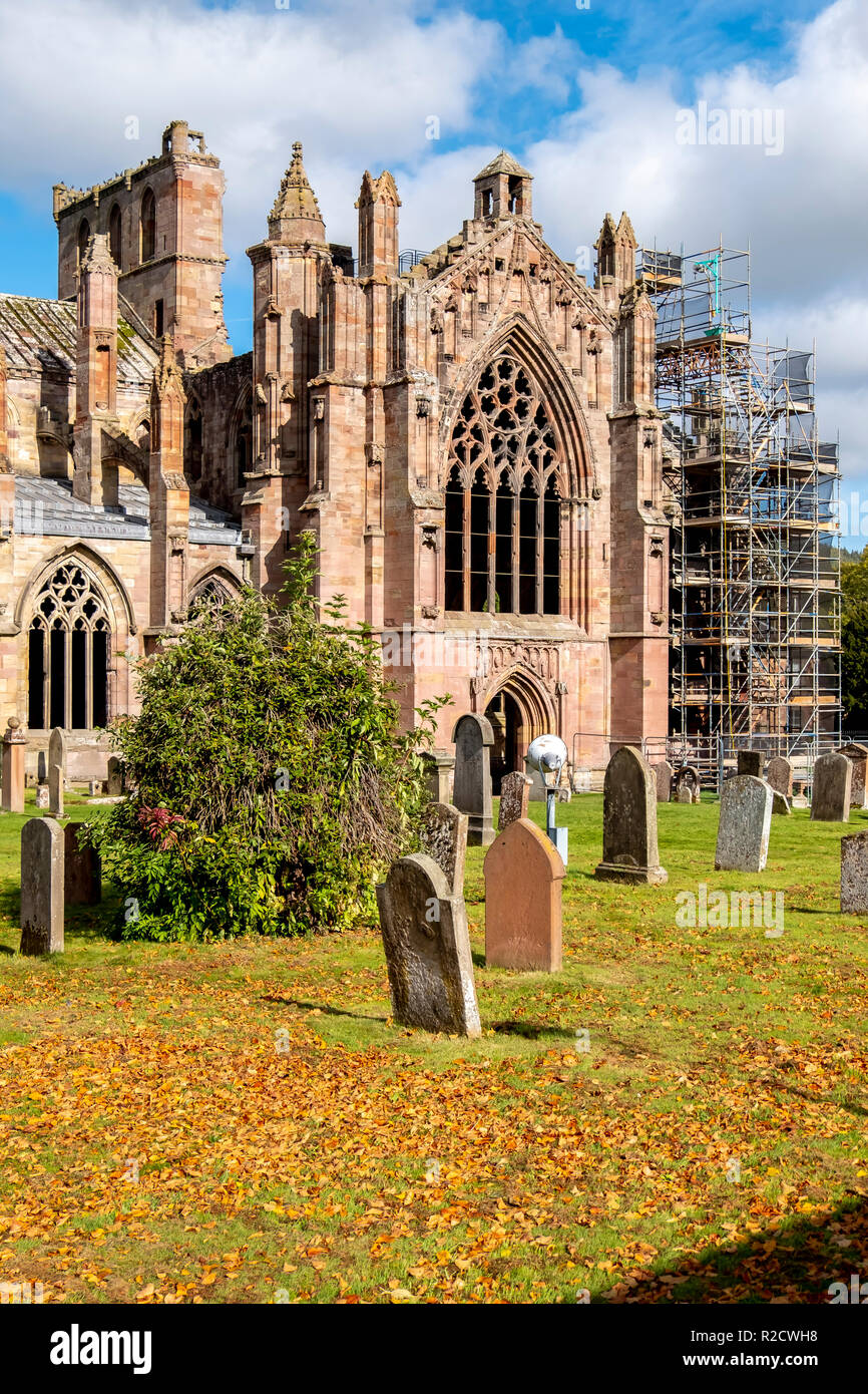 Melrose Abbey resti in autunno - Scottish Borders - Regno Unito Foto Stock