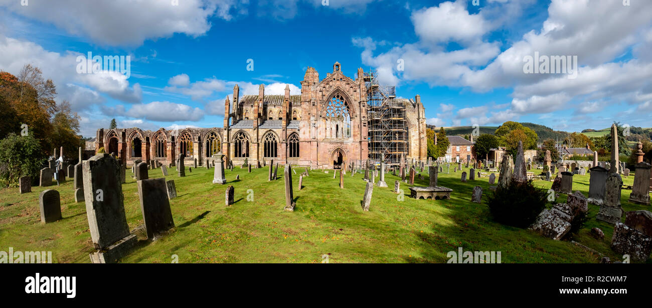 Melrose Abbey resti in autunno - Scottish Borders - Regno Unito Foto Stock