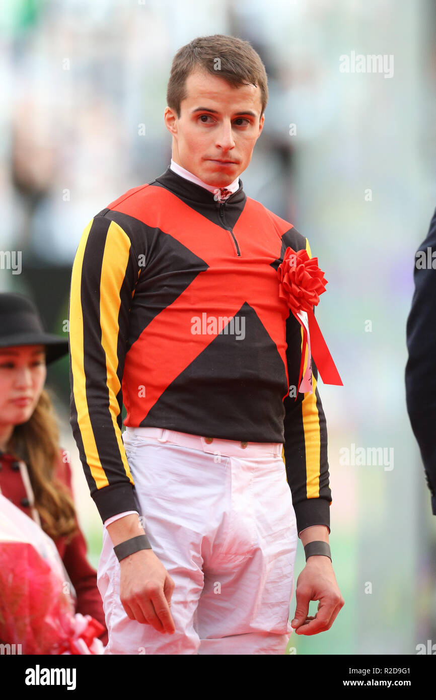 Kyoto, Giappone. Xviii Nov, 2018. William Buick Horse Racing : Jockey William Buick dopo riding Stelvio per vincere il campionato di miglio a Kyoto Racecourse a Kyoto, in Giappone . Credito: Eiichi Yamane/AFLO/Alamy Live News Foto Stock