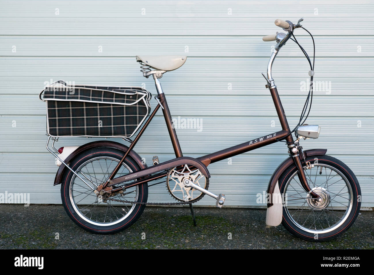 Raleigh RSW MII degli anni sessanta bicicletta compatta Foto Stock