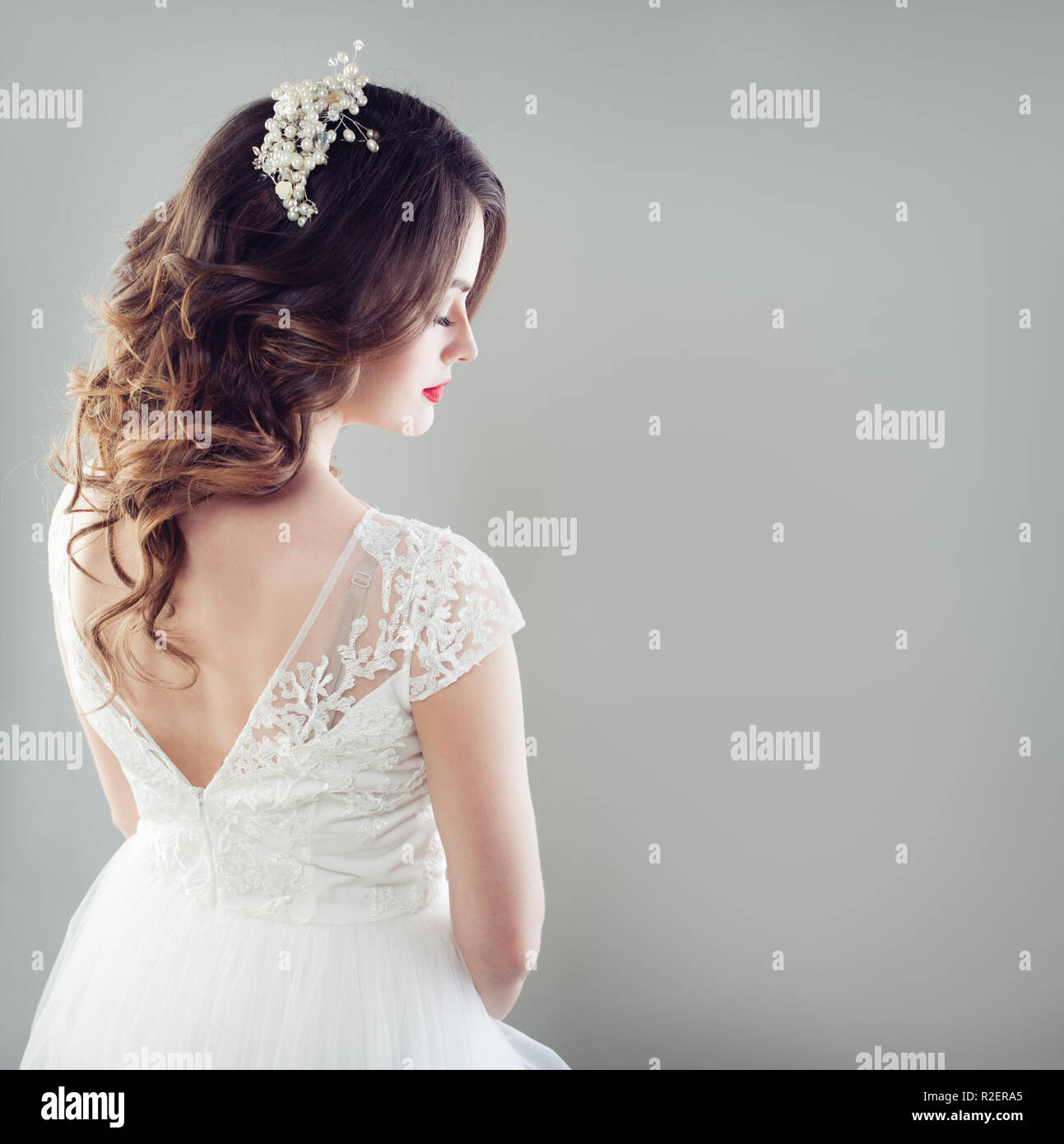 Capelli da sposa immagini e fotografie stock ad alta risoluzione - Alamy
