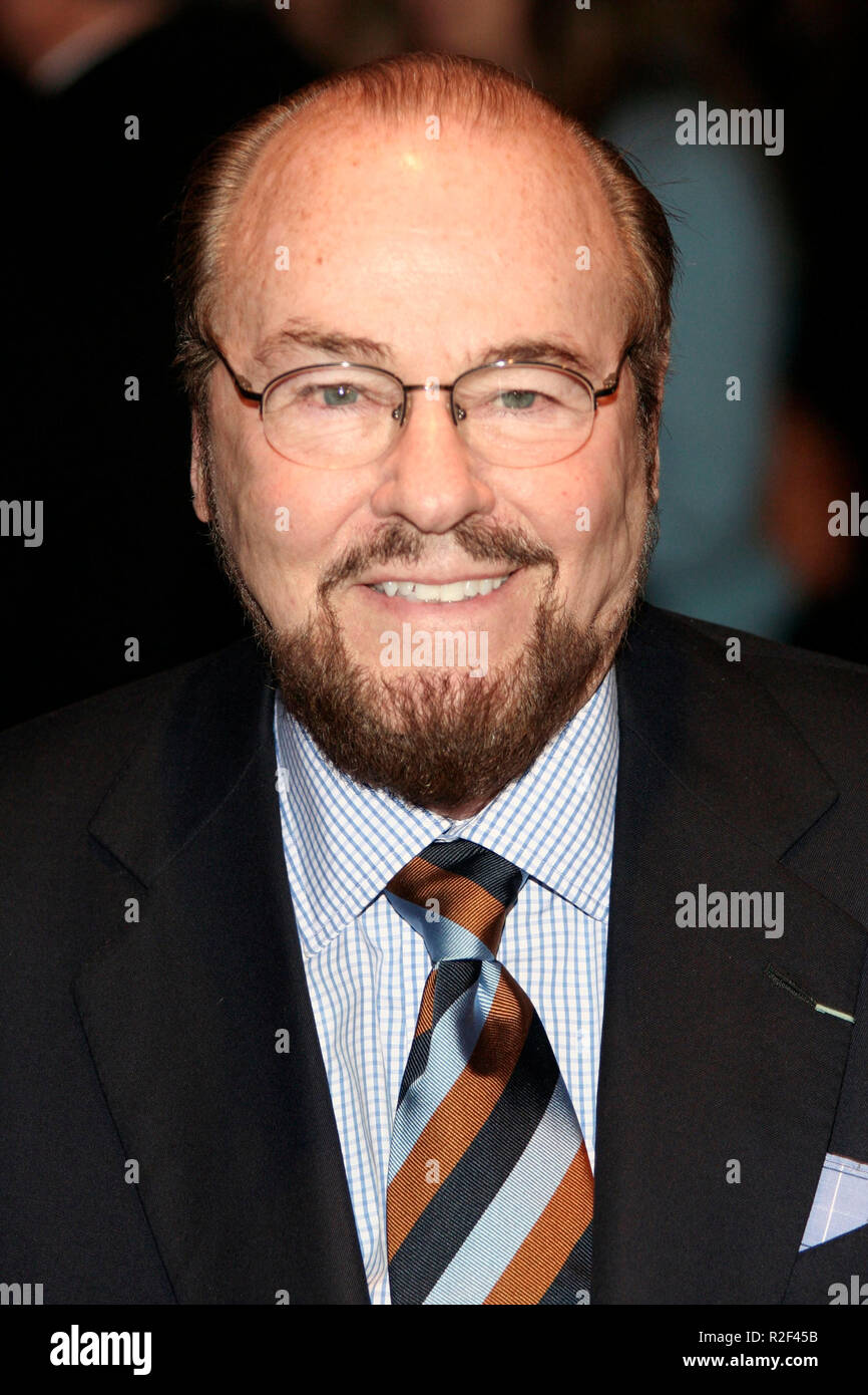 New York, NY - marzo 27: James Lipton di Sony Pictures di premiere di 'basic instinct 2: Rischio dipendenza' a AMC Lincoln Square Theatre lunedì 27 marzo 2006 a New York, NY. (Foto di Steve Mack/S.D. Mack foto) Foto Stock