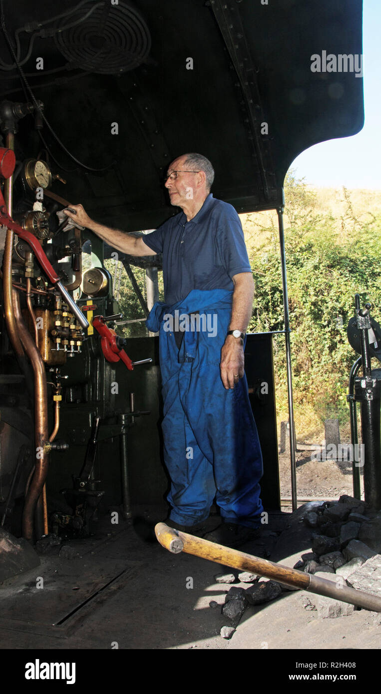 SHROPSHIRE; Severn Valley Railway; BRIDGNORTH STAZIONE; grande locomotiva WESTERN MANOR classe 460 ; CABINA DEL CONDUCENTE Foto Stock