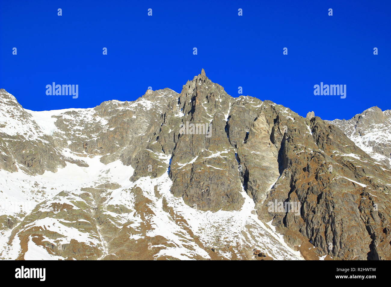 Il Dente del Gigante, picco nelle Alpi Foto Stock
