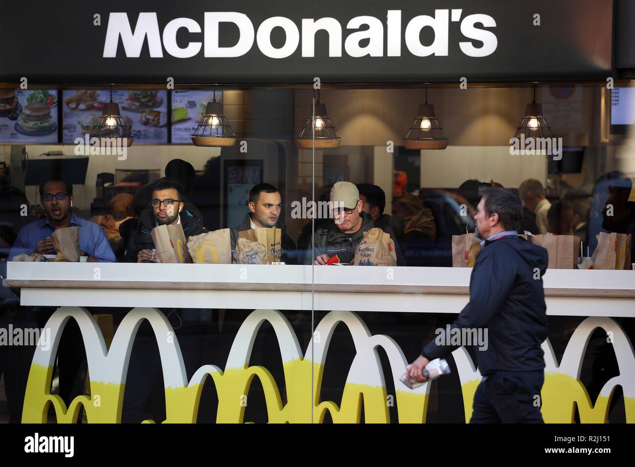 McDonald's ristorante fast food finestra Foto Stock