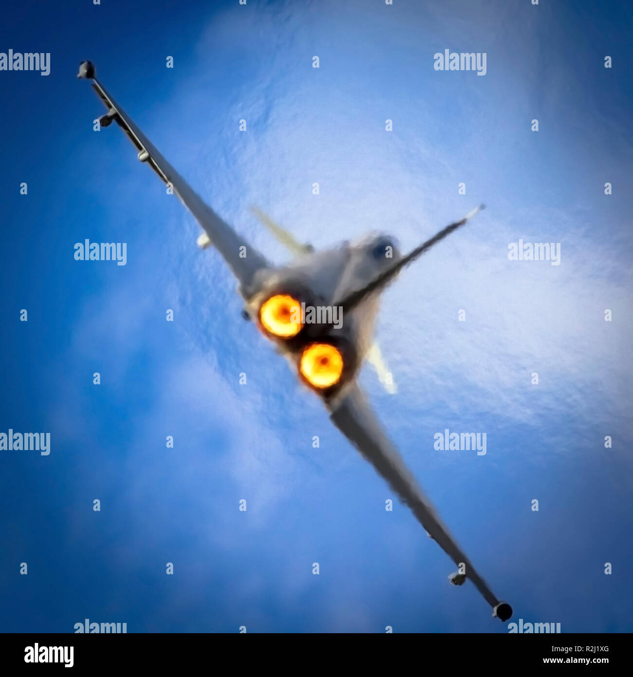 Forza Aerea Italiana Eurofighter Typhoon in volo. Una twin-motore, canard-ala delta, multirole fighter. Fotografato a Royal International Air Tattoo ( Foto Stock