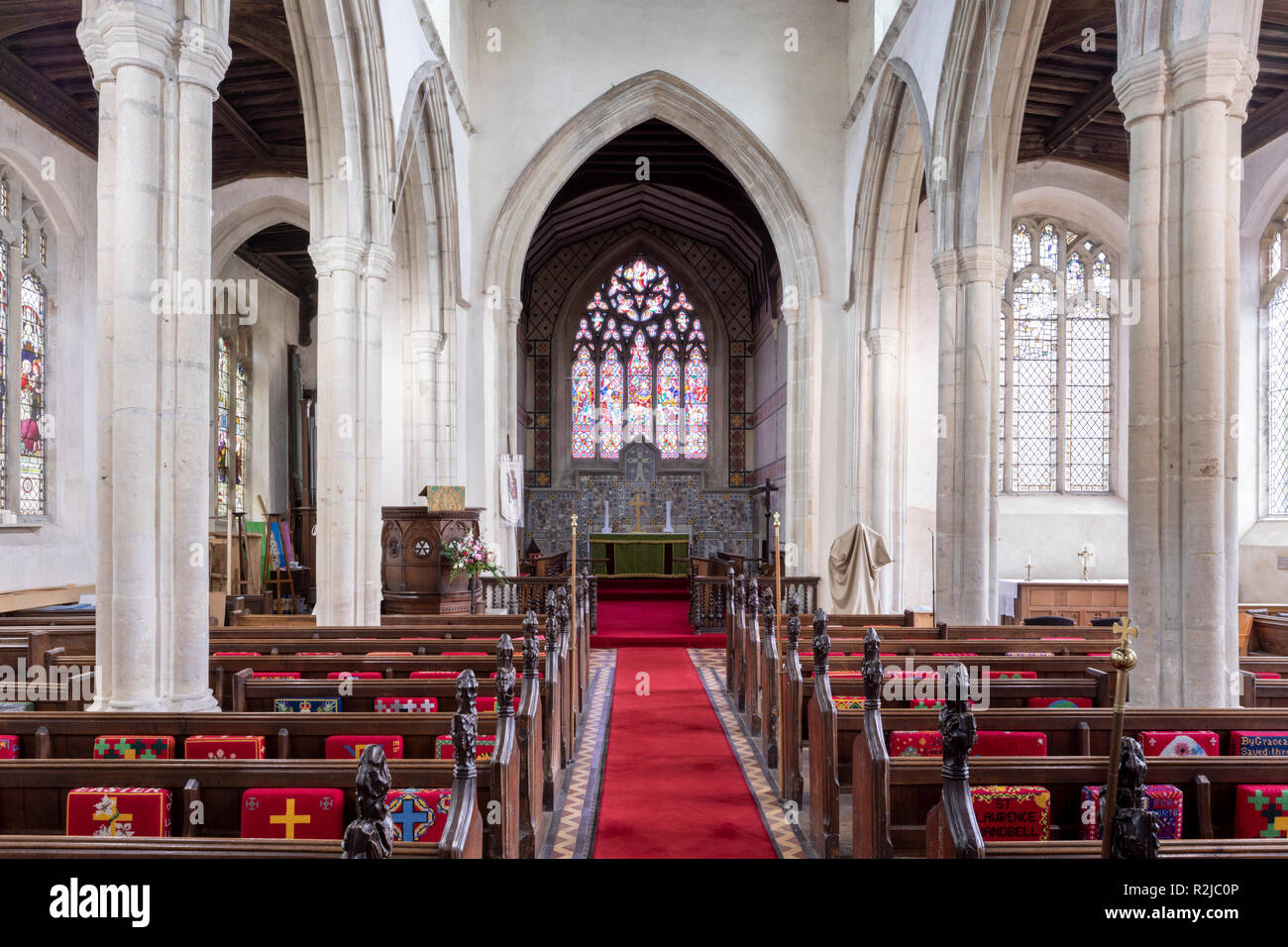 L'interno della chiesa di San Lorenzo nel villaggio di grande Waldingfield. Suffolk REGNO UNITO Foto Stock