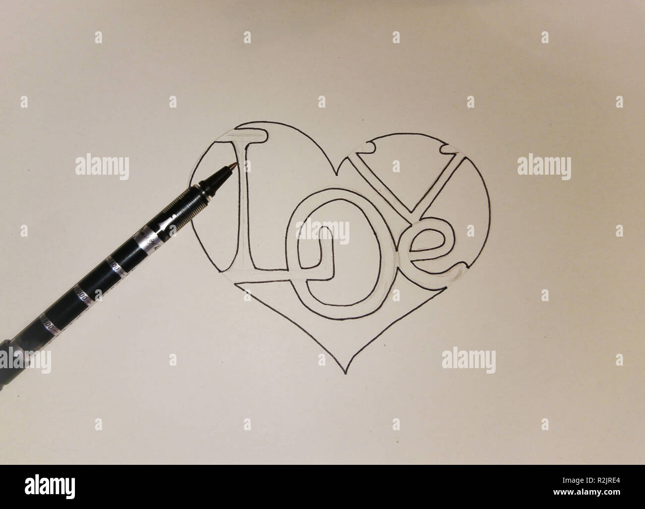 Heart drawing pencil immagini e fotografie stock ad alta risoluzione - Alamy