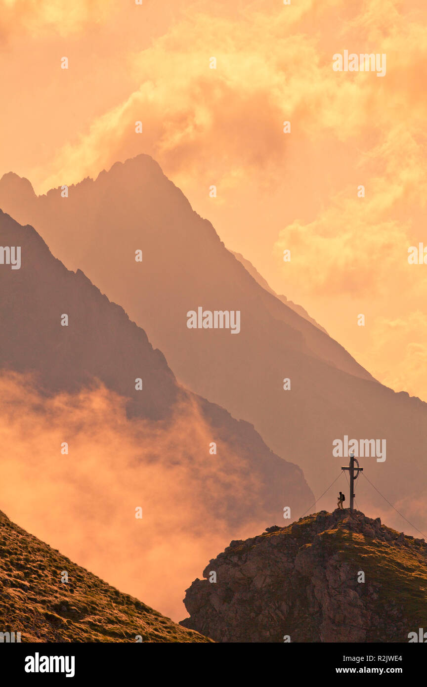 Austria, Tirolo, montagne del Wetterstein, Handschuhspitze Foto Stock
