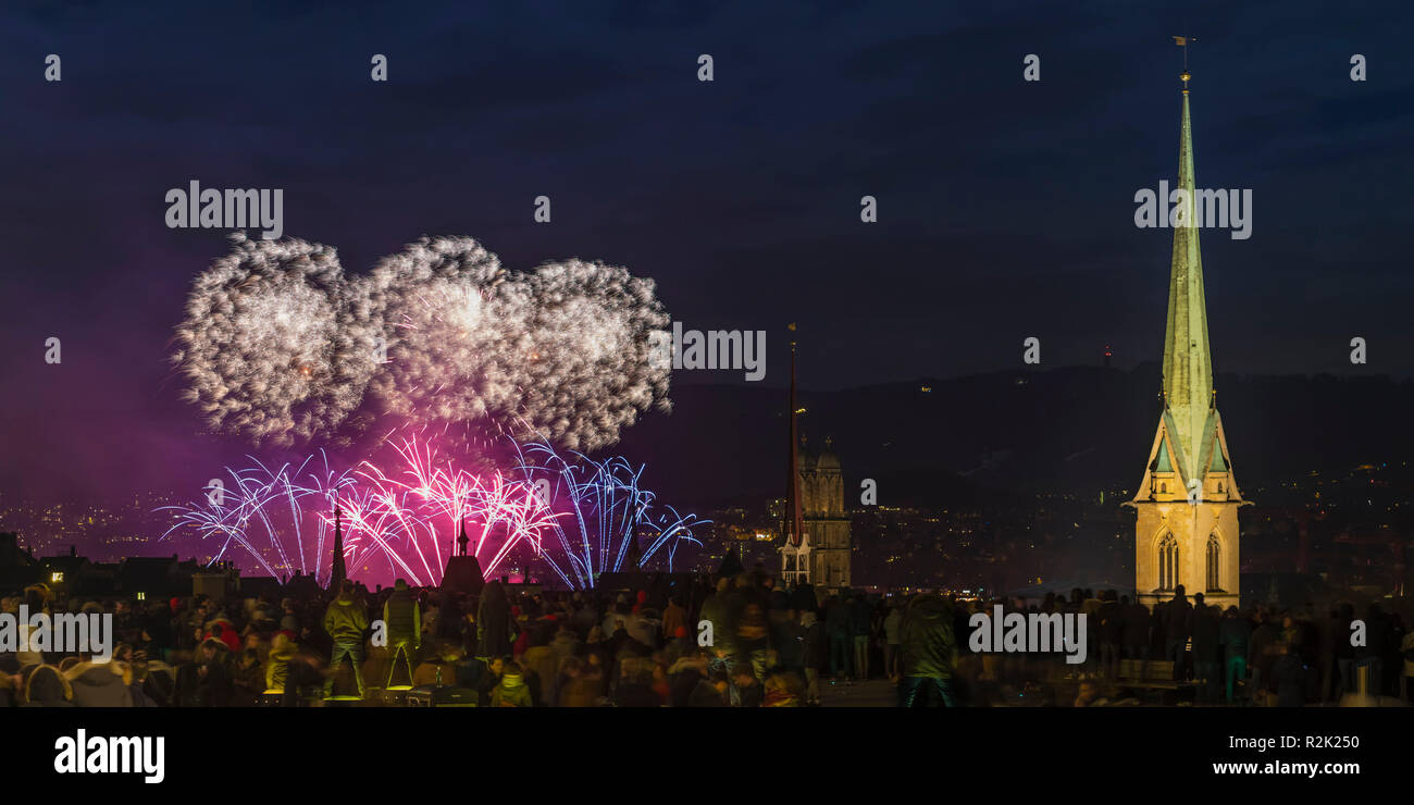 Capodanno fuochi d'artificio a Zurigo alla volta di 2017/2018 Foto Stock