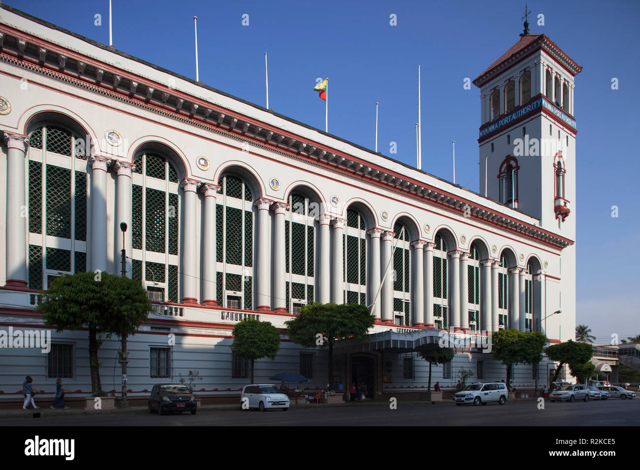 Myanma Autorità Portuale Edificio, Pansodan street, Yangon, Myanmar, Asia Foto Stock