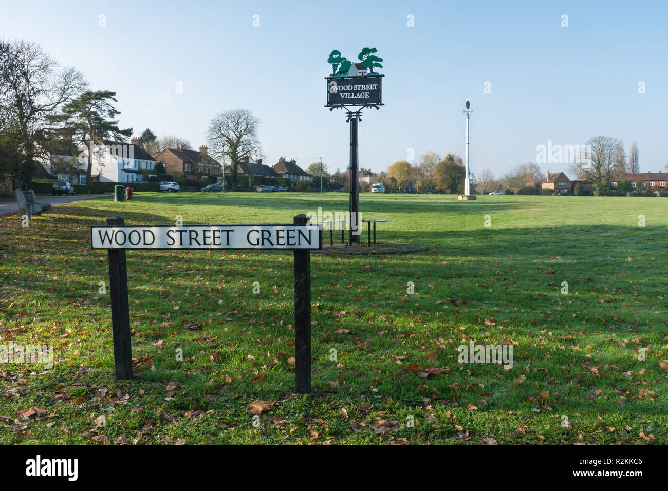 Il villaggio verde in Wood Street Village nel Surrey, Regno Unito Foto Stock