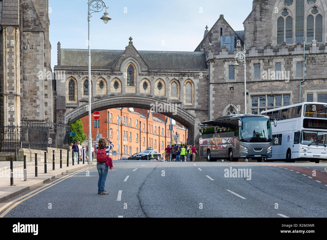 Dublino, Irlanda - Luglio 05 2018: l'arco della cattedrale di Christ Church di Dublino durante il giorno Foto Stock