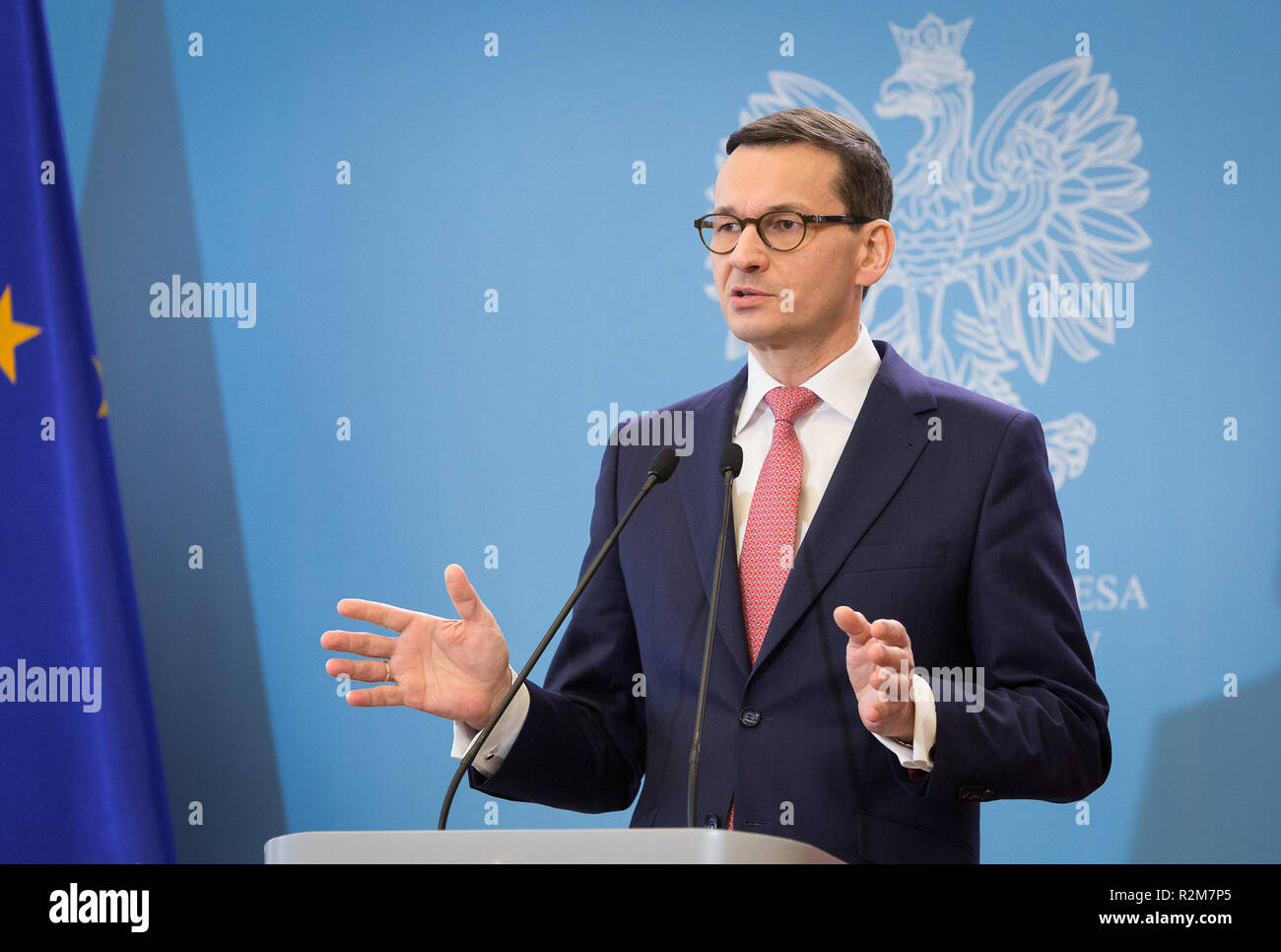 Primo ministro della Polonia Mateusz Morawiecki durante la conferenza stampa presso la cancelleria del Primo Ministro a Varsavia in Polonia il 12 marzo 2018 Foto Stock