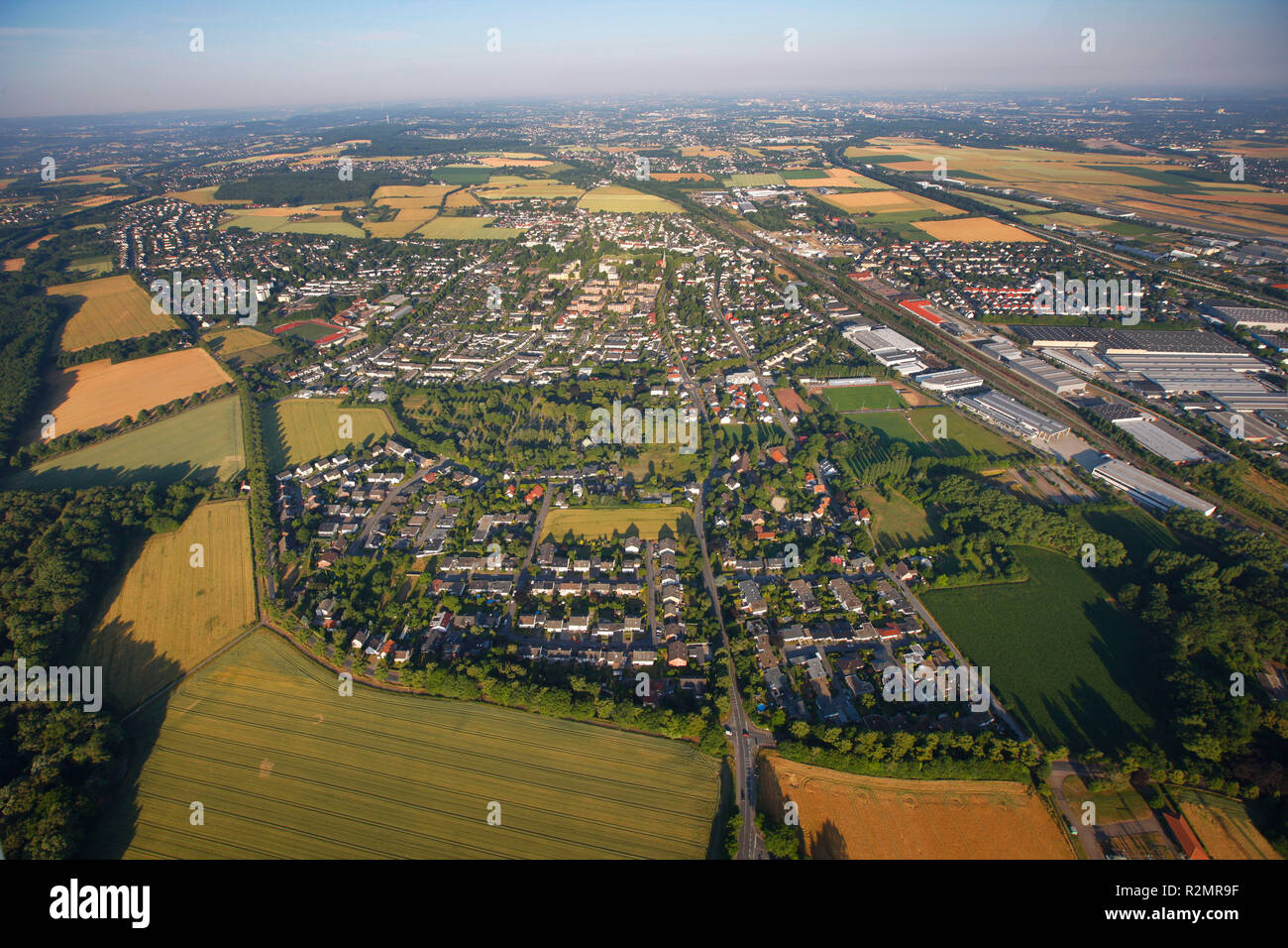 Vista aerea, Holzwickede, la zona della Ruhr, Renania settentrionale-Vestfalia, Germania, Europa Foto Stock