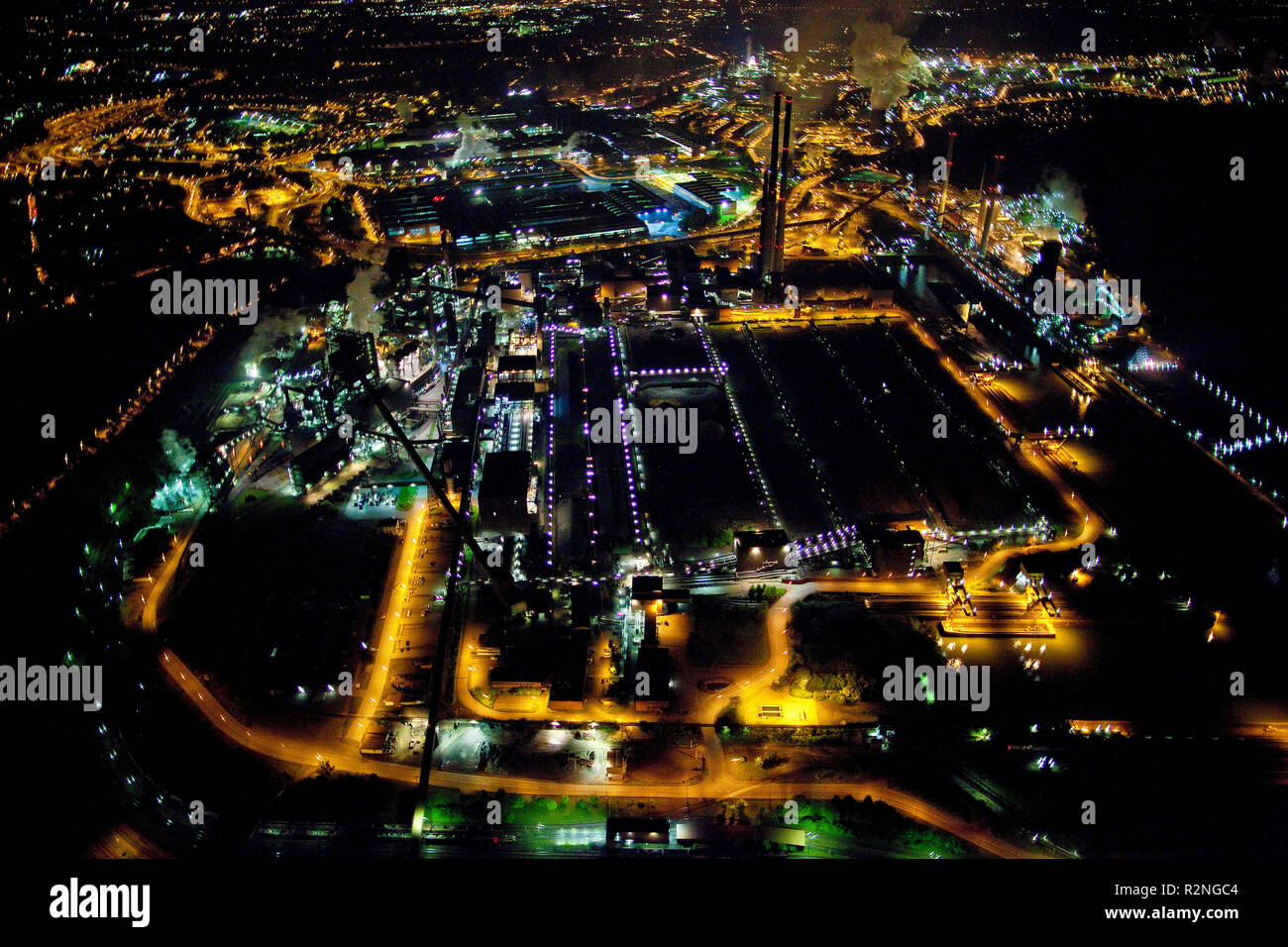 Vista aerea, Night Shot, ThyssenKrupp Duisburg, Duisburg, la zona della Ruhr, Renania settentrionale-Vestfalia, Germania, Europa Foto Stock