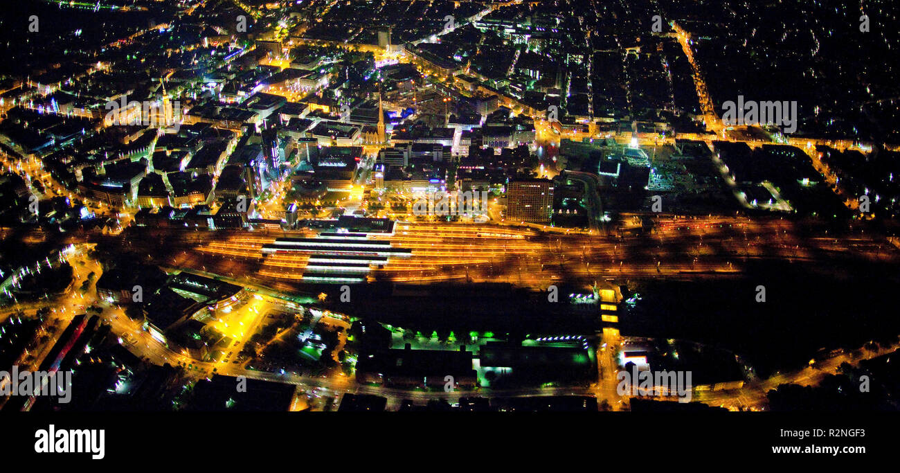 Vista aerea, Night Shot, Dortmund, la zona della Ruhr, Renania settentrionale-Vestfalia, Germania, Europa Foto Stock