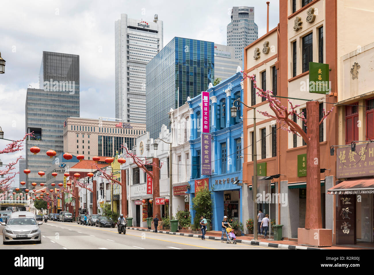 Singapore, strada con negozi cinesi a Chinatown Foto Stock