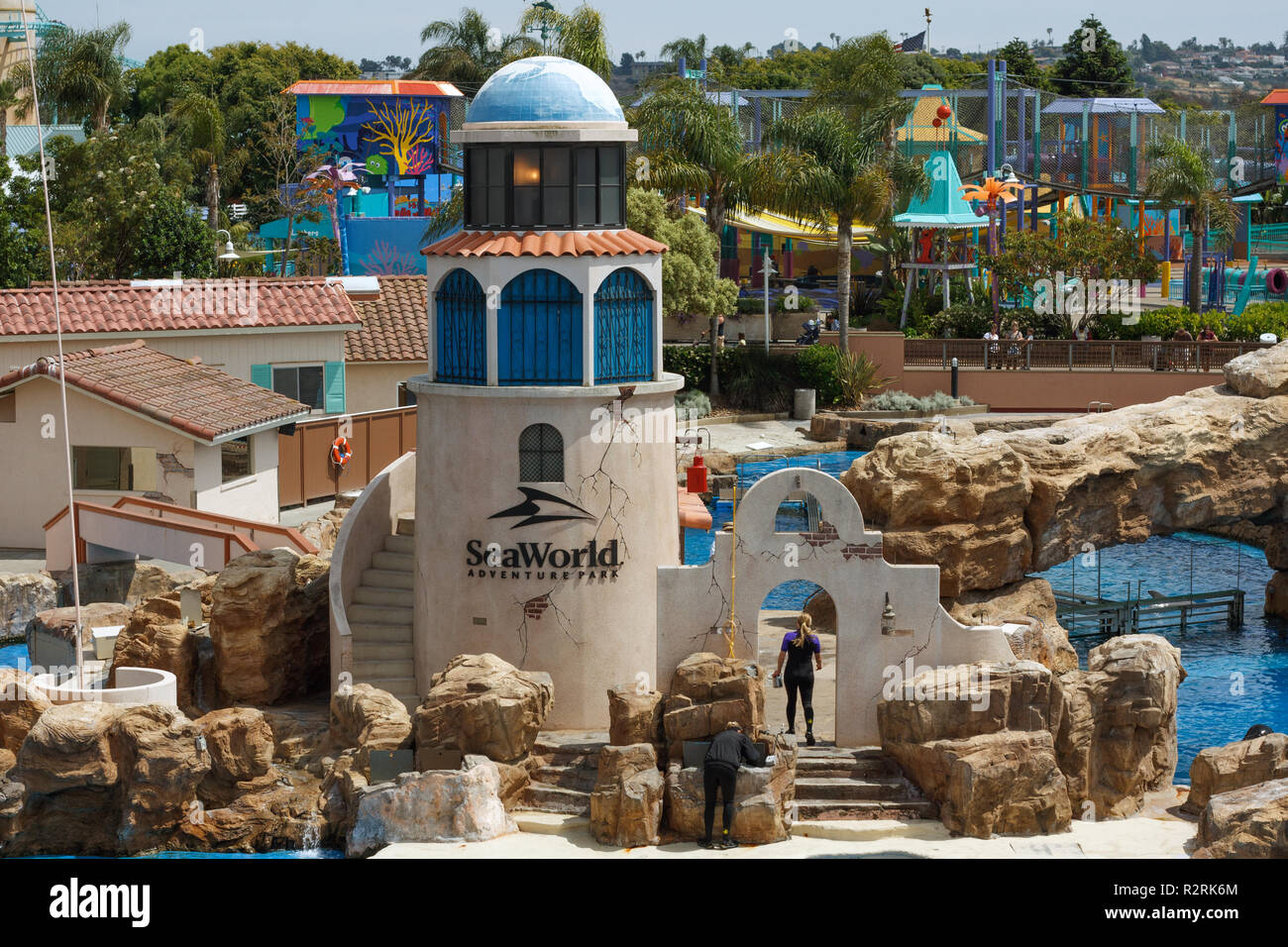 SAN DIEGO, CALIFORNIA, STATI UNITI D'America - 3 giugno 2009: vista sul acquario aperto con l'attesa per la presentazione. Foto Stock