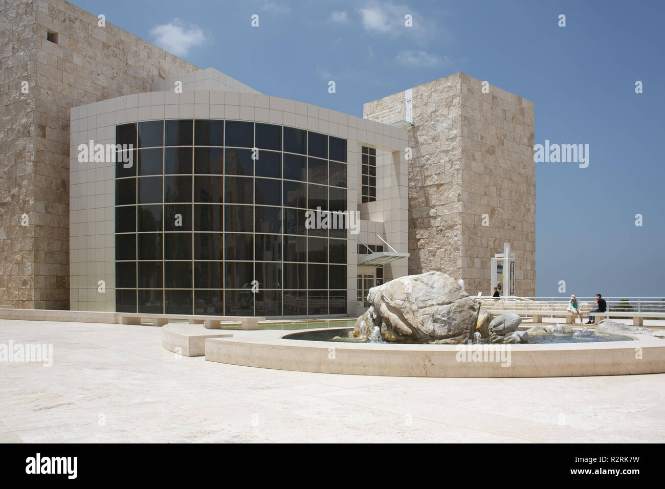 LOS ANGELES, Stati Uniti d'America - 4 giugno 2009: Il Getty Museum di Los Angeles California USA è stato progettato dall'architetto Richard Meier nel 1997 Foto Stock