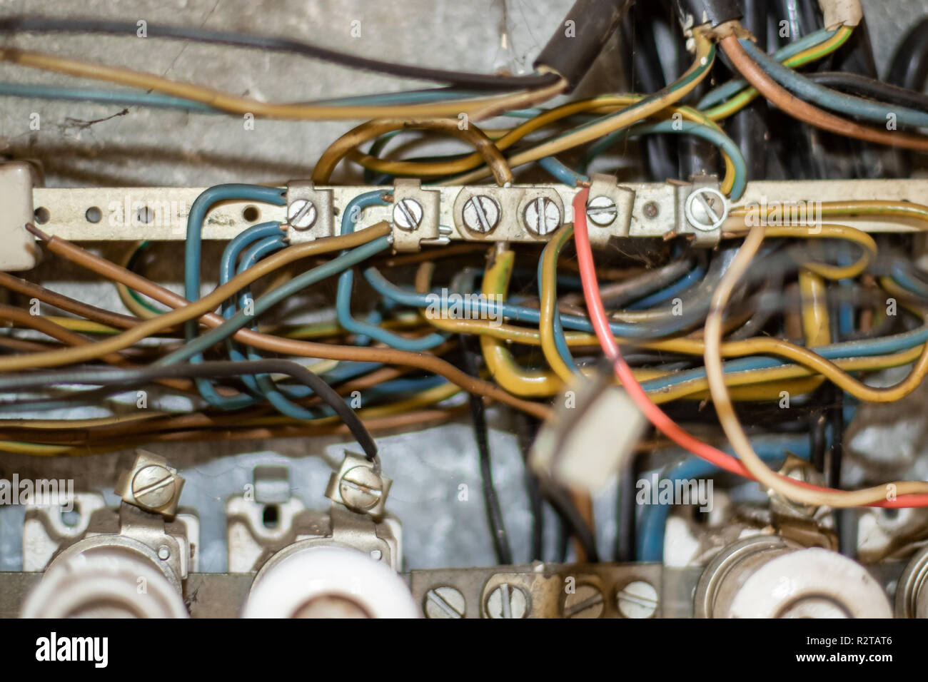 Alte elektrische Verteilung Lebensgefahr Foto Stock