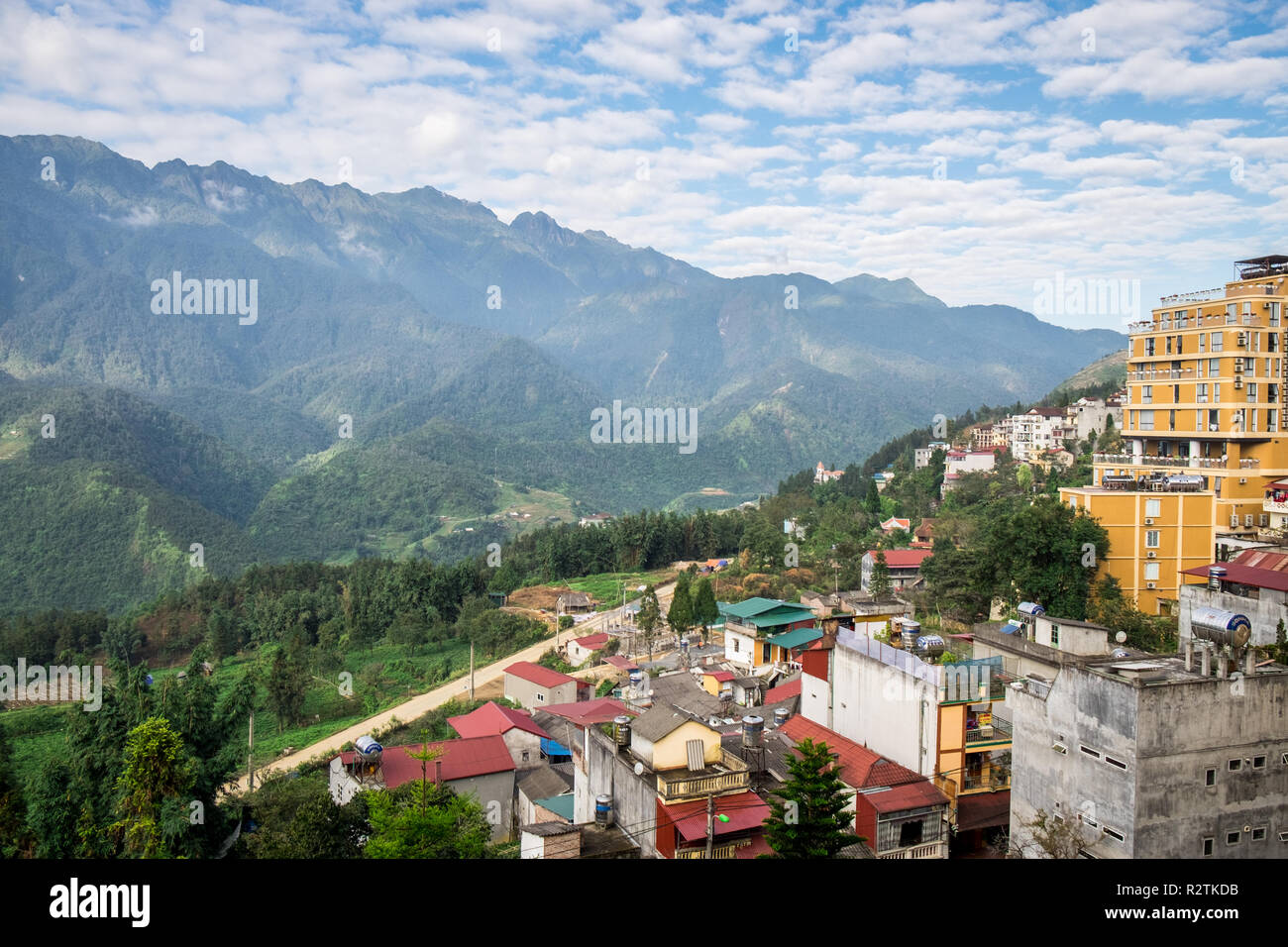 Vista aerea di Sapa, Vietnam. Sapa è uno dei must visita luoghi nel nord del Vietnam con il suo tempo fresco e le belle scene Foto Stock