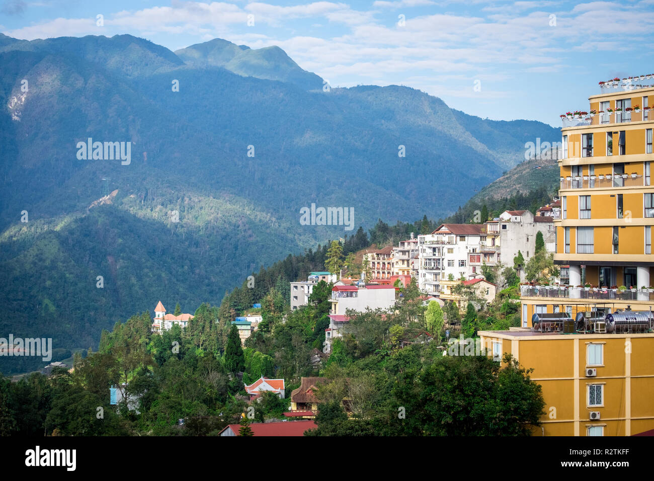 Vista aerea di Sapa, Vietnam. Sapa è uno dei must visita luoghi nel nord del Vietnam con il suo tempo fresco e le belle scene Foto Stock