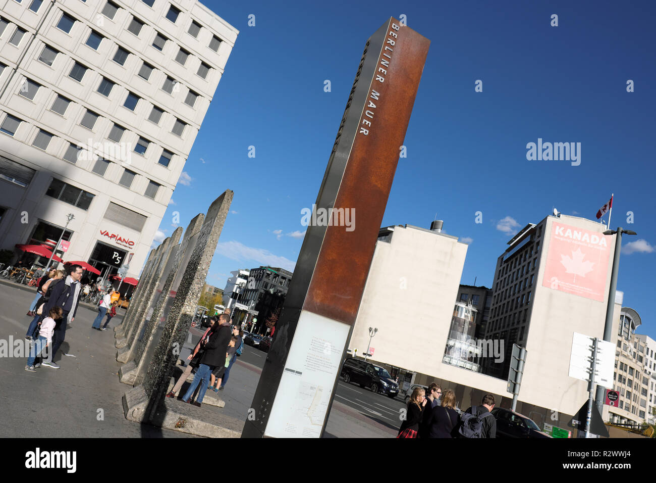 Berlino Germania - sezioni del muro di Berlino in Potsdamer Platz in 2018 Foto Stock