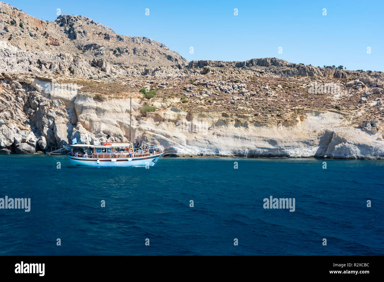 Gita in barca nel mar Mediterraneo vicino alla costa di Isola di Rodi (Rhodes, Grecia) Foto Stock