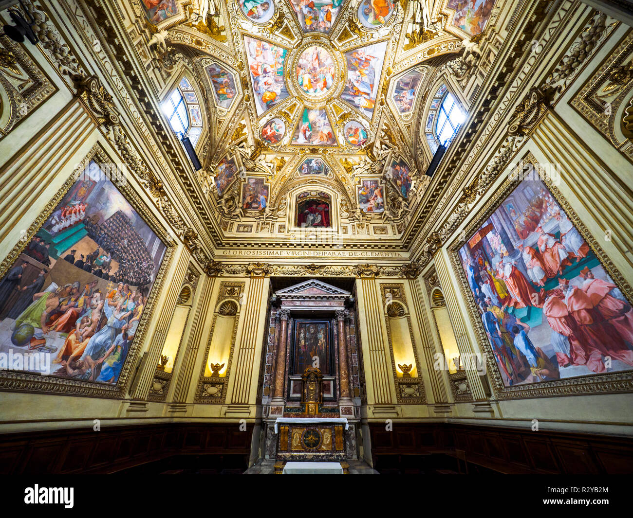 Altemps cappella nella basilica di Santa Maria in Trastevere - Roma, Italia  Foto stock - Alamy
