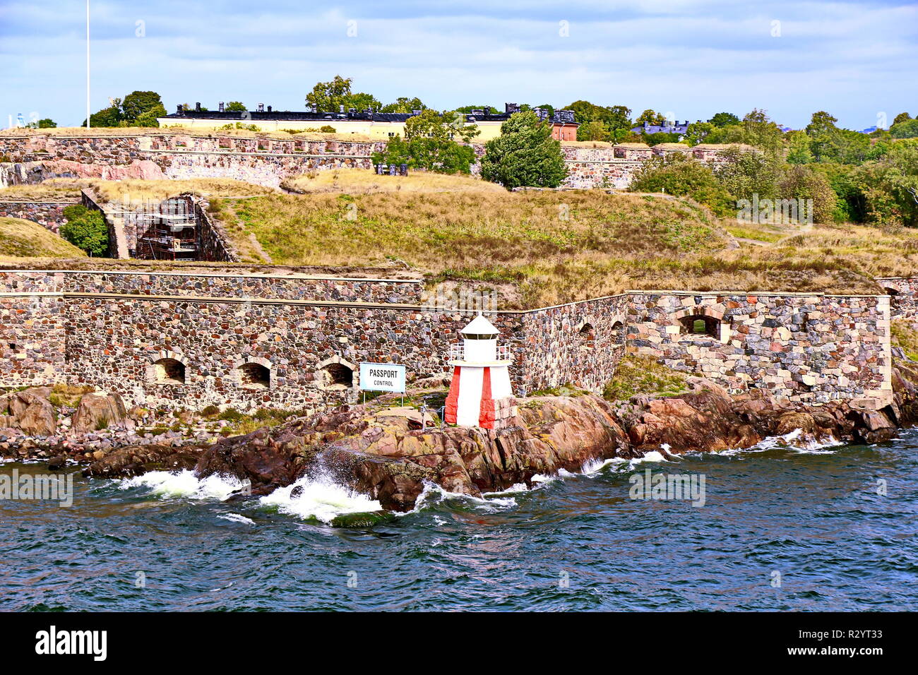 Bastioni della fortezza finlandese Suomenlinna a Helsinki in Finlandia Foto Stock