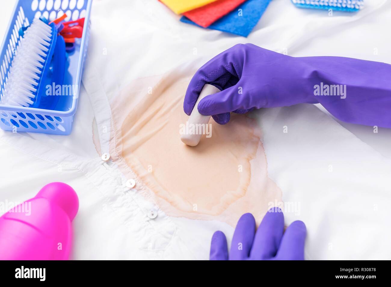 Macchia di lavaggio con sapone. L'elemento di compiti. Foto Stock