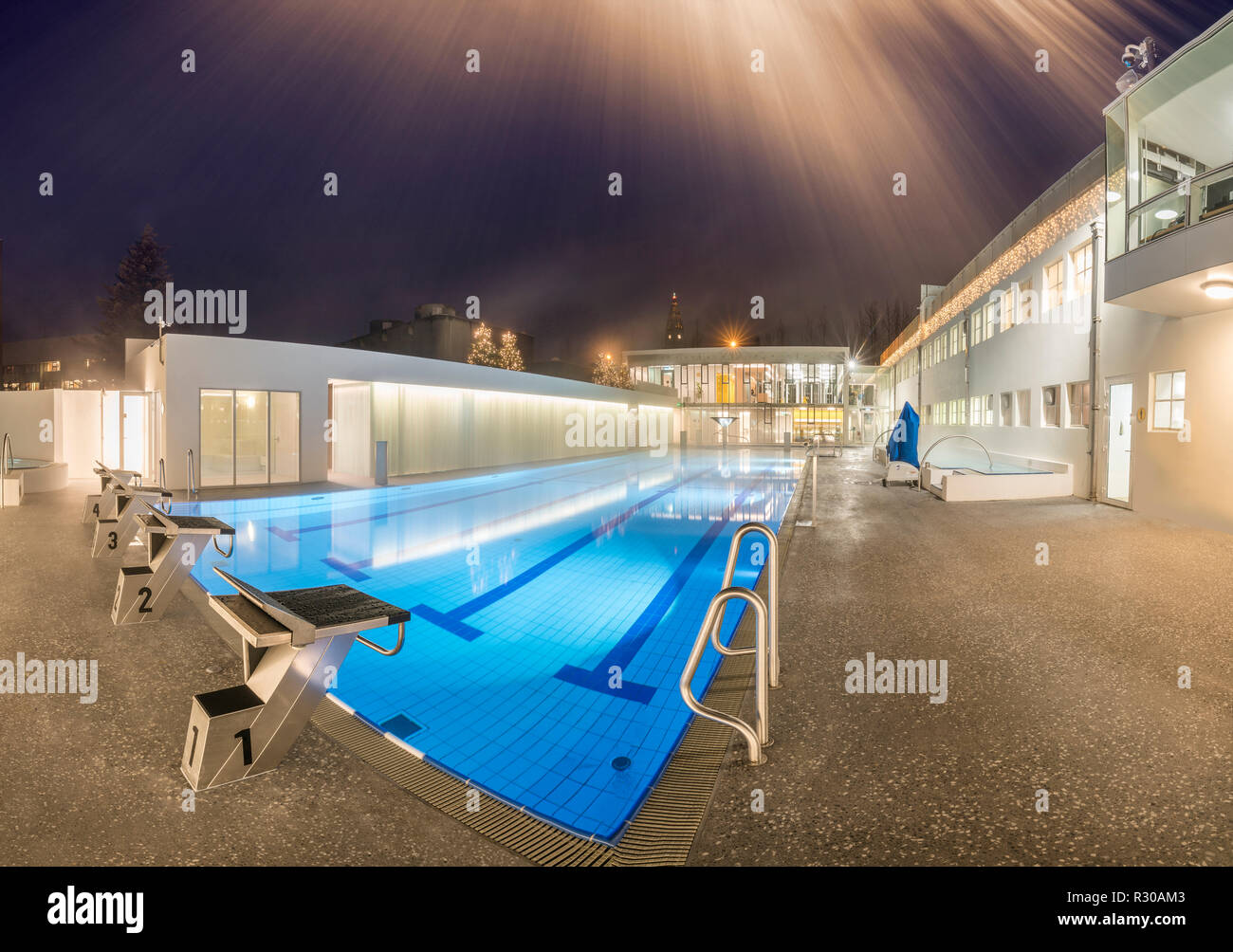 Baronstigur piscina esterna, Reykjavik, Islanda Foto Stock