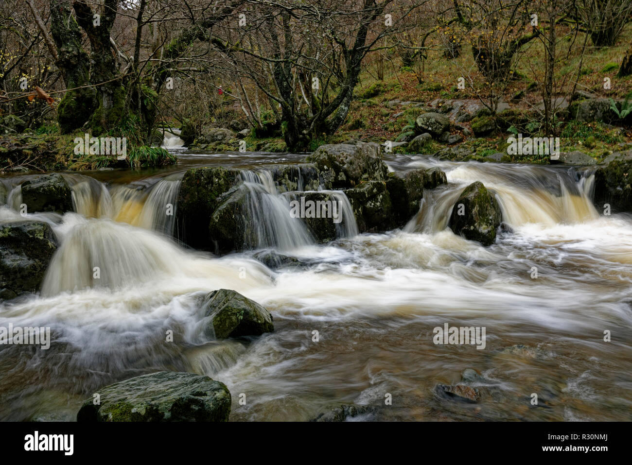 Le cascate lungo Aira Beck che conduce al famoso Aira Force cascata sempre apparire al meglio dopo un buon acquazzone Foto Stock