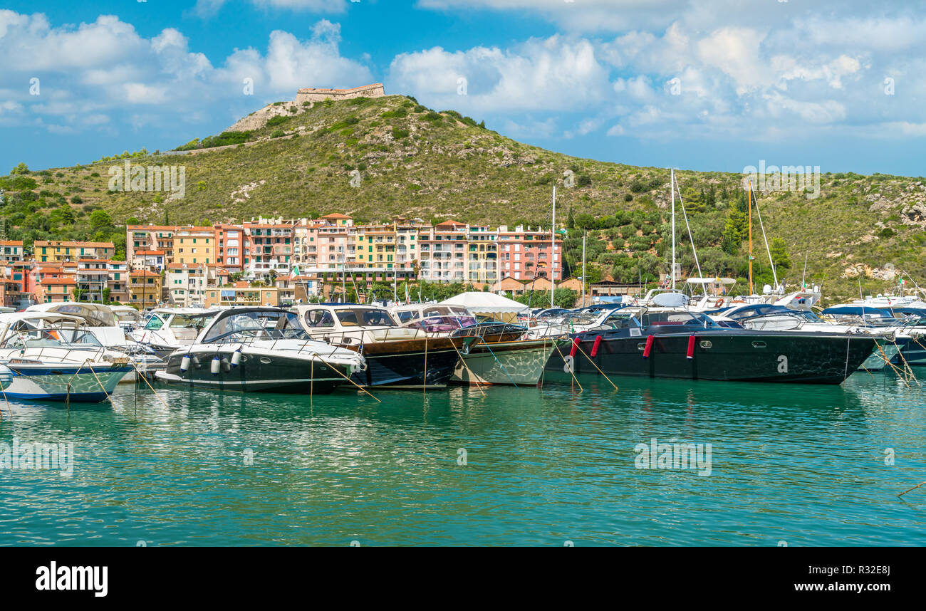 Porto Ercole, a Monte Argentario, nella regione italiana della Toscana. Foto Stock